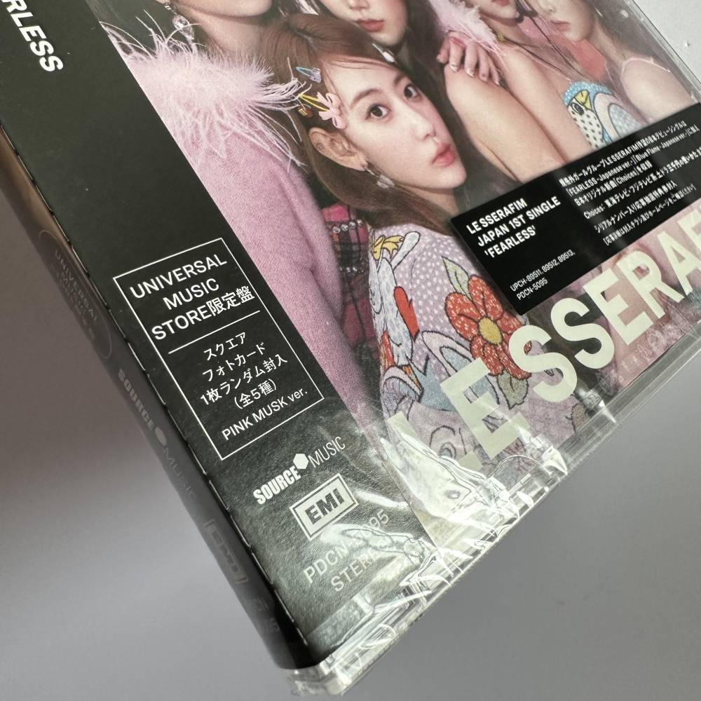 LE SSERAFIM 1ST JAPANESE SINGLE 'FEARLESS' - UNIVERSAL MUSIC STORE